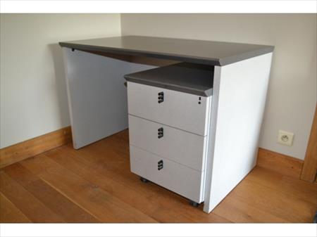 Bureau Bois Melamine Gris A 10 Malvoisin Nord Pas De Calais Belgique Pays Bas Annonces Achat Vente Materiel Professionnel Neuf Et Occasion Bureaux Ensembles De Direction