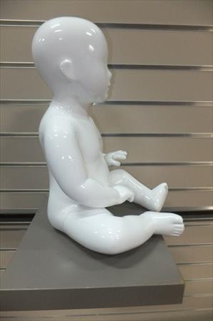 Mannequin pas cher - bébé, assis plastique, 51cm