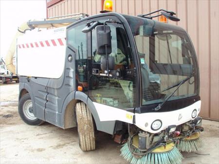 VÉHICULE AUTOMOTEUR BALAYEUSE: MATHIEU GRAND AZURA | 12200 : SAVIGNAC ...